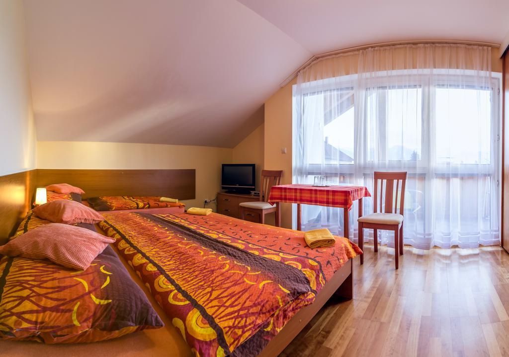 Отель Privat Baja Липтовски-Микулаш Экстерьер фото